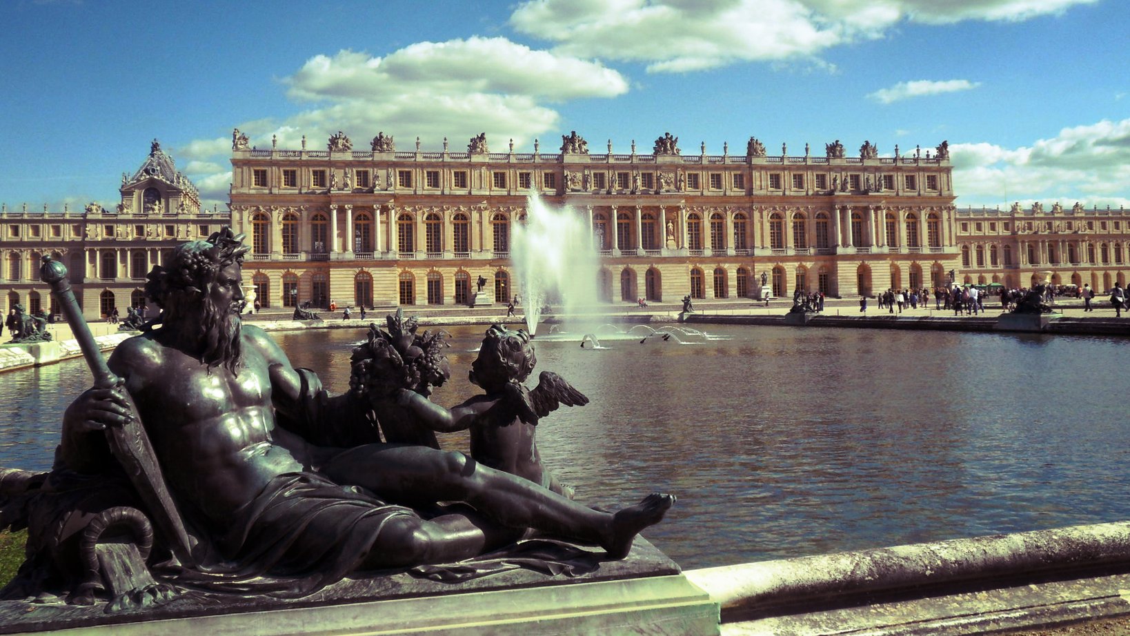 Chateau de Versailles (France, 1682)